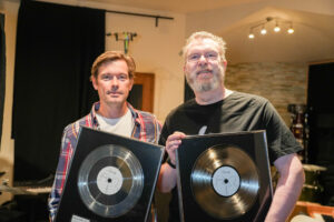 Richard Müller získal dvojplatinovú platňu za album DUETY! Novinka s BANKETom je na ceste