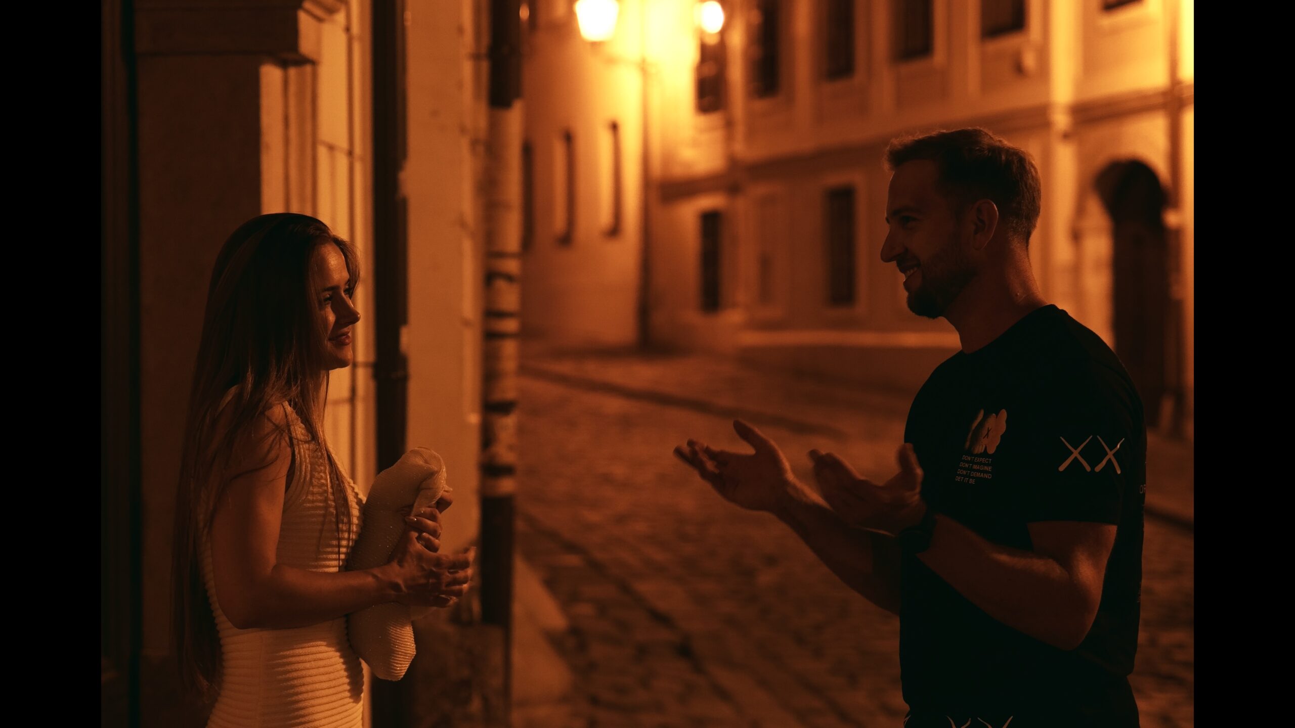 Read more about the article Samo Tomeček a Natália Hatalová spájajú sily v piesni Silueta