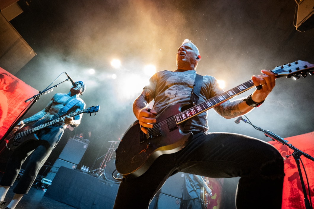 Read more about the article Billy Graziadei z Biohazard si rozsekol hlavu… a pokračoval v koncerte!