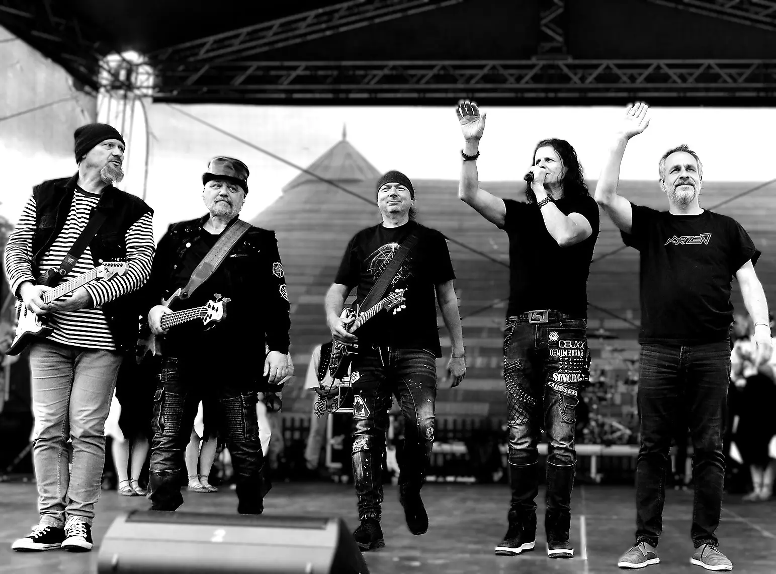 Read more about the article ARZÉN prináša rockové Vianoce: legendárna „Hviezda jasná“ v novom šate