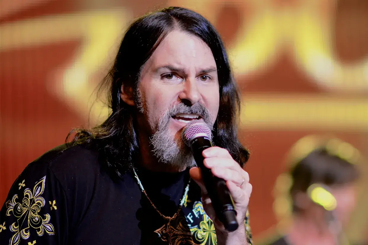 Read more about the article Odišiel spevák BOSTON