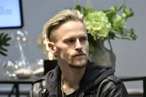 Erik Grönwall vs SKID ROW