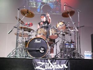 Mike Mangini v Godsmack