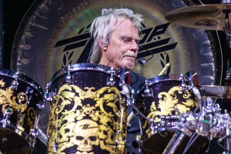 Read more about the article Zomrel Frank Beard, rytmické srdce ZZ Top