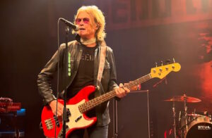 Glenn Hughes ukončuje svoju koncertnú kariéru