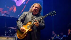 Bernie Marsden získal ocenenie